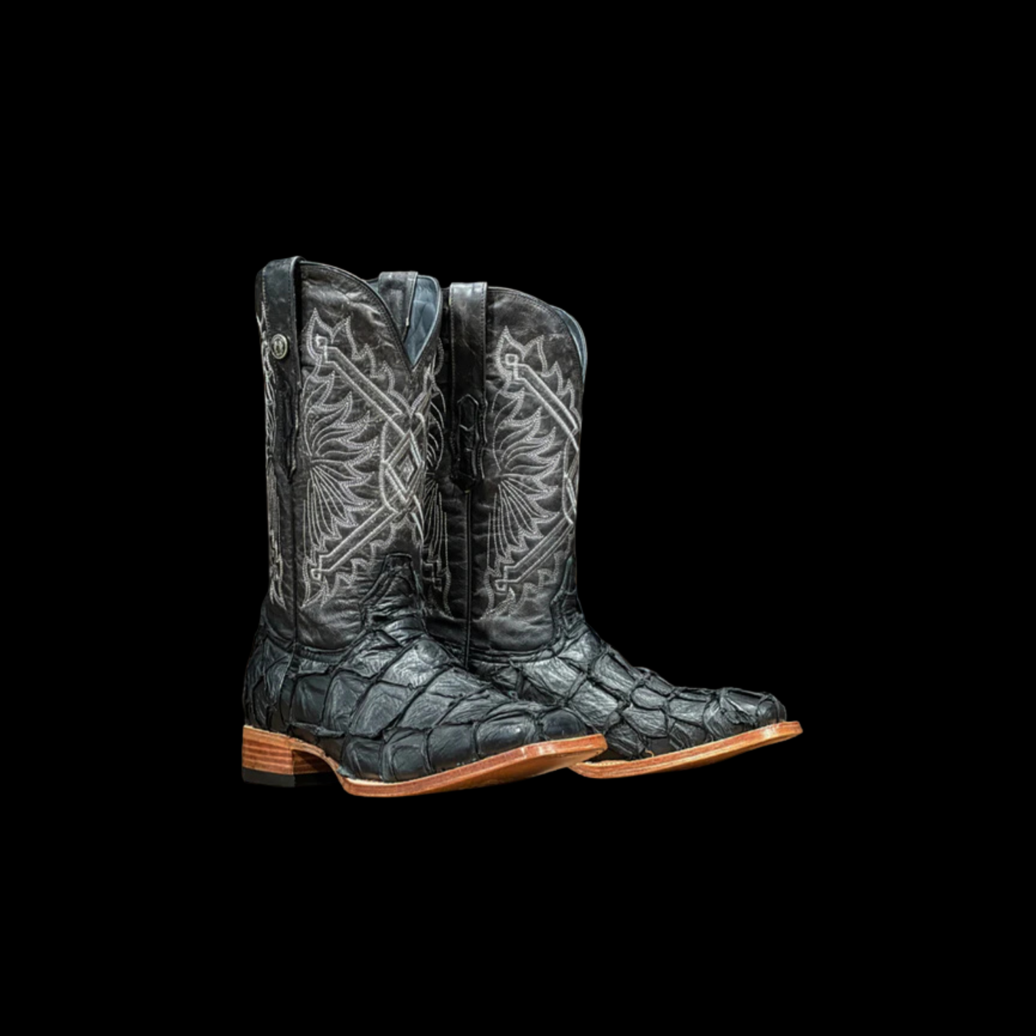 TMX208004 - MONSTER FISH MATTE BLACK 302 L/SOLE
